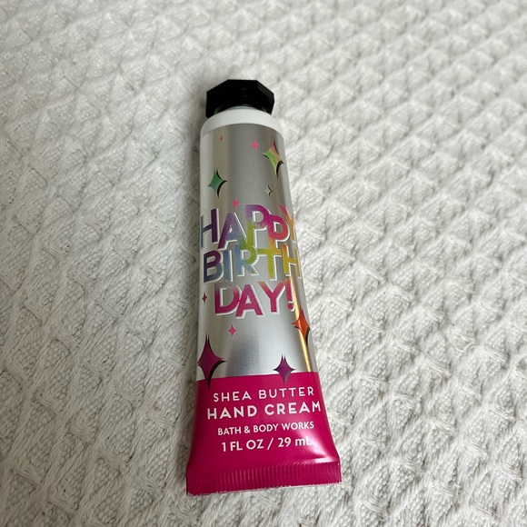 Bath & Body Works Shea Butter Hand Cream Lot of 2 - Picture 4 of 6